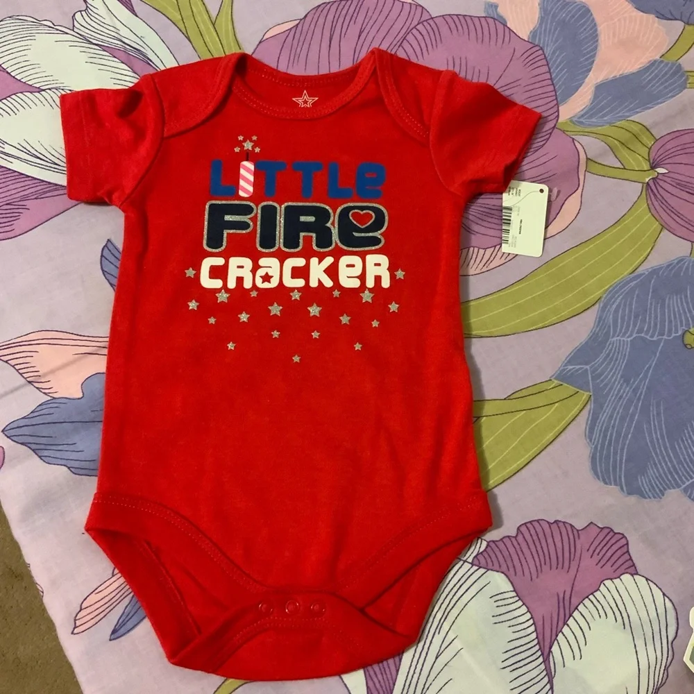 NWT Adorable 4th of July Red/Blue Onesie FOR Baby